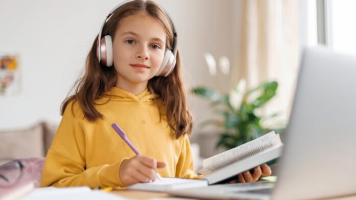 Online Tutors Adapt