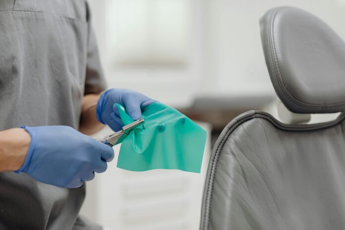 Nitrile Gloves in Dentistry
